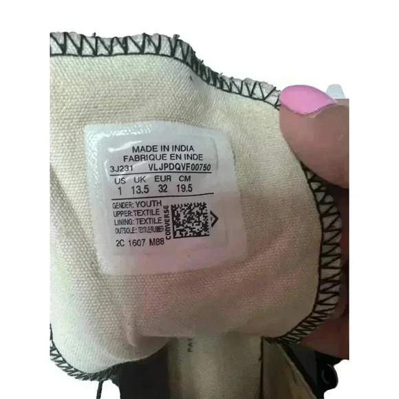 Converse All Star Chuck Taylor Hi Top Canvas Sneakers Black Kids Size 1 - Picture 6 of 7